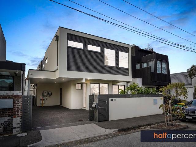 House for sale in St Kilda East