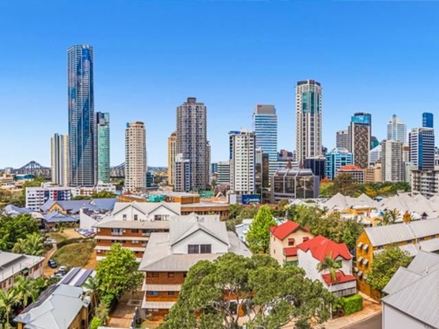 Office for rent in Toombul, Queensland