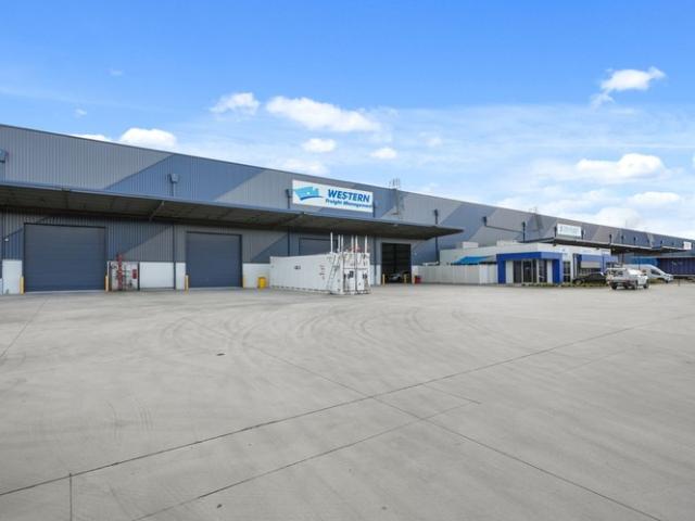 Warehouse for rent in Melbourne Airport, Melbourne
