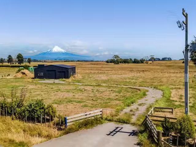 House for rent in Taranaki