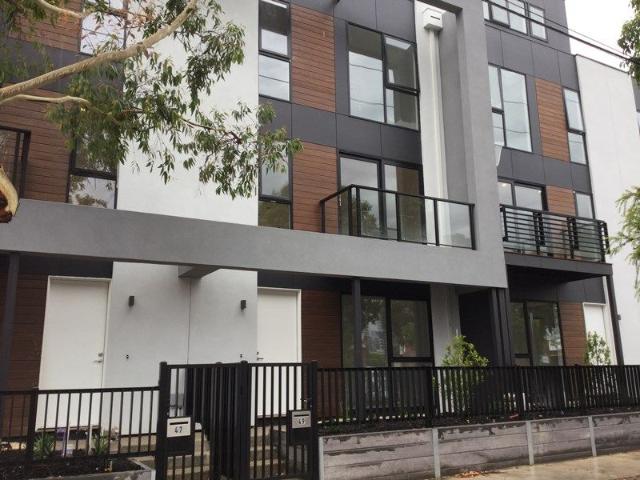 Townhouse for rent in Port Melbourne, Victoria