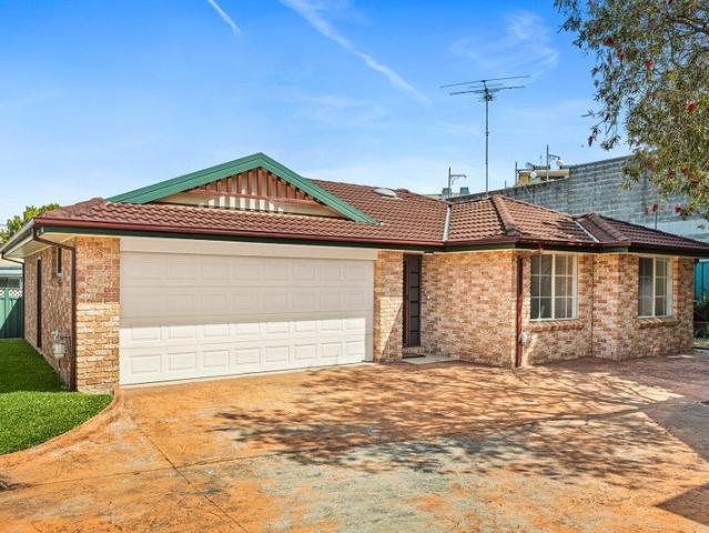 Villa for sale in Thirroul, Wollongong City Council