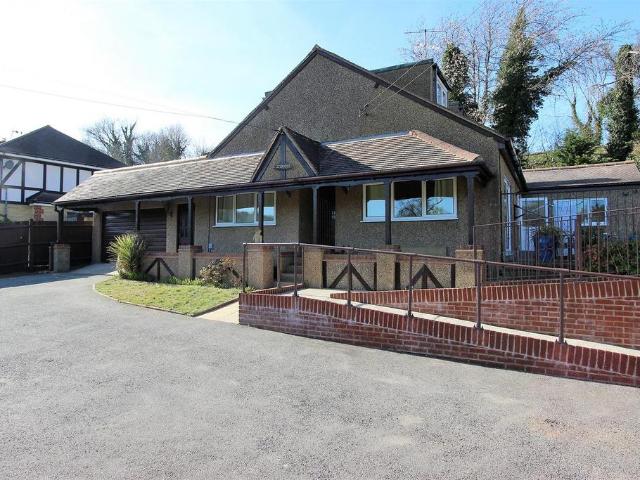 House for rent in Red Hill, Surrey