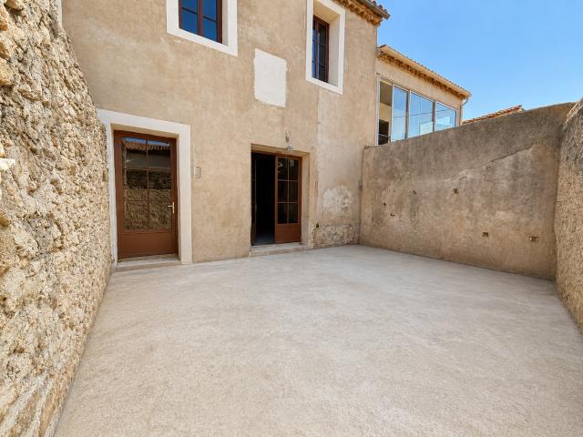 Maison vente à Narbonne, Ouveillan