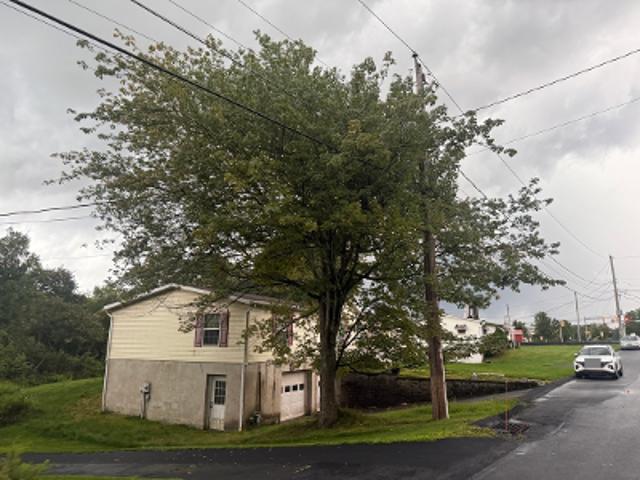 House for sale in Yalick Farms, Dallas Township