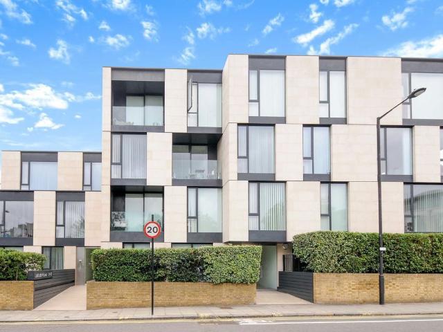 Apartment for rent in Chalk Farm, Greater London