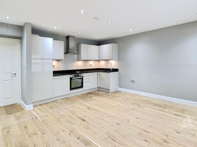 Apartment for rent in London Borough of Croydon, Selhurst
