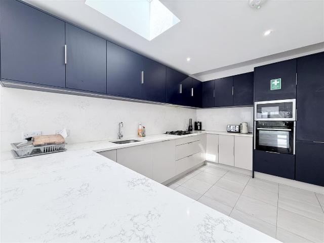 Apartment for rent in London Borough of Croydon, Selhurst