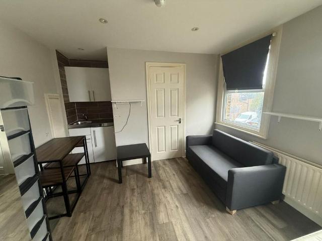 Apartment for rent in London Borough of Croydon, Selhurst