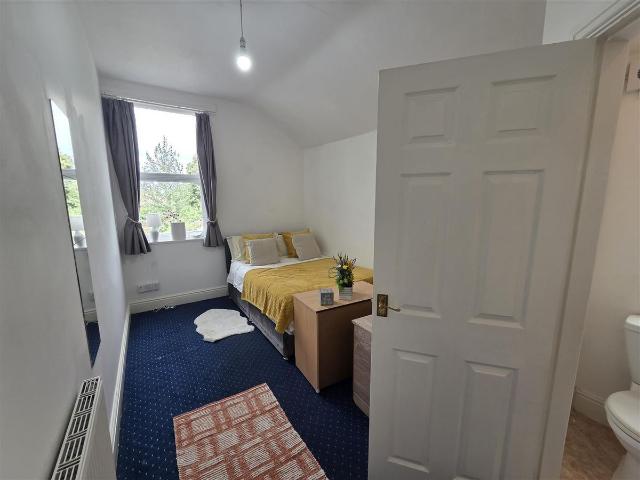 Room for rent in Gravelly Hill, Birmingham