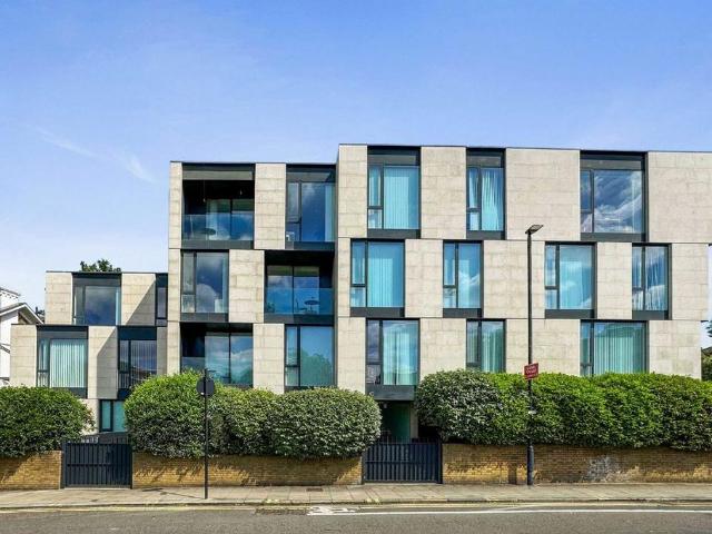 House for rent in Chalk Farm, Greater London