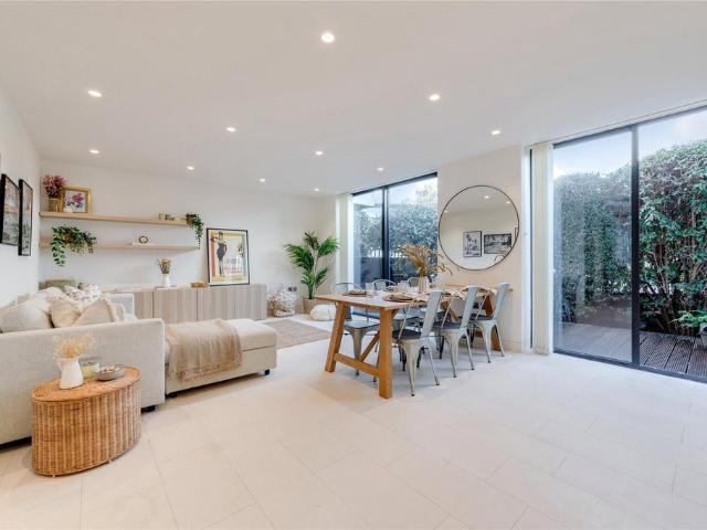 Apartment for rent in London Borough of Camden, Greater London