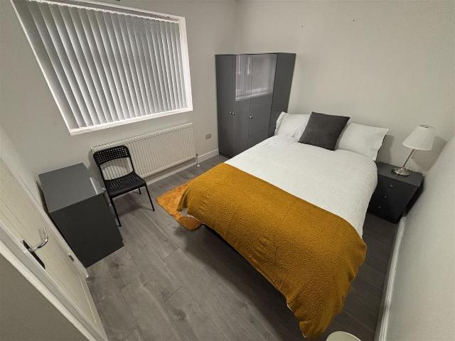 Room for rent in Tibbington, Tipton