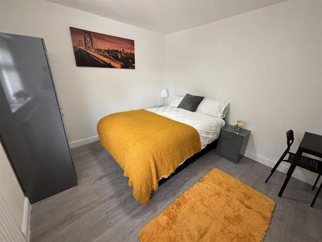 Room for rent in Tibbington, Tipton