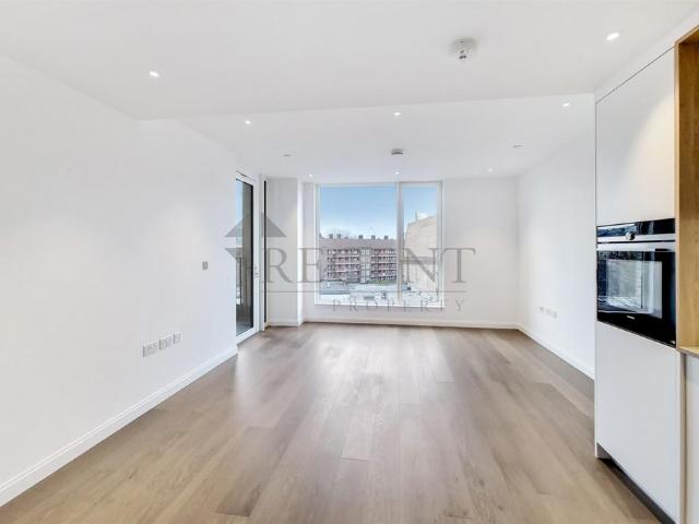 Apartment for rent in Oval, Greater London