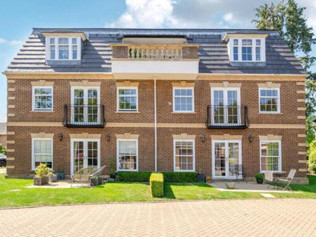 House for sale in Denham, Gerrards Cross and Chalfonts Community Board, Gerrards Cross