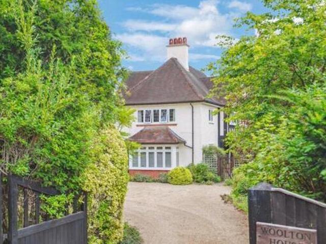 House for sale in Denham, Gerrards Cross and Chalfonts Community Board, Gerrards Cross