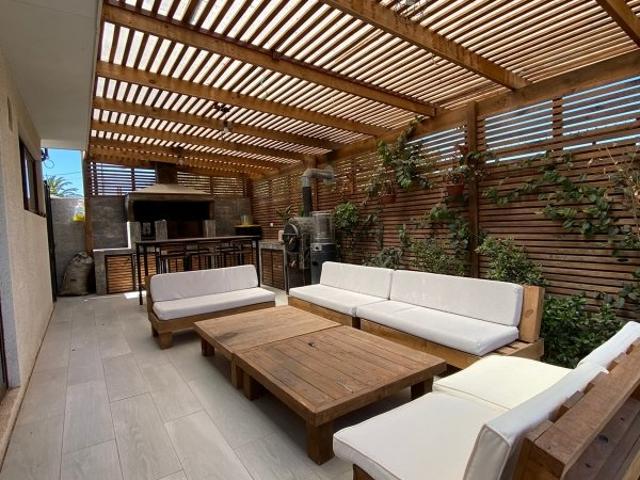 Ovalle, dinna de villalobos