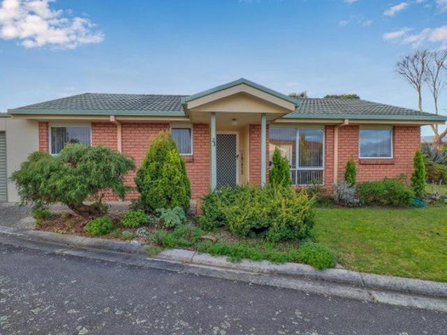 Apartment for rent in Shearwater, Tasmania