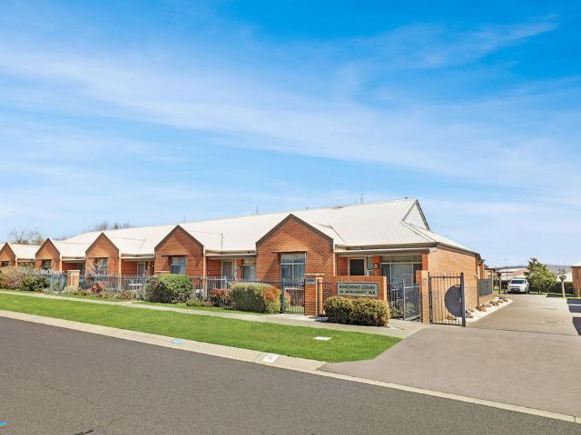 Villa for sale in Kelso, New South Wales