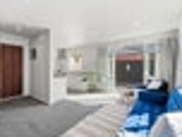Apartment for sale in Chaslands, Canterbury