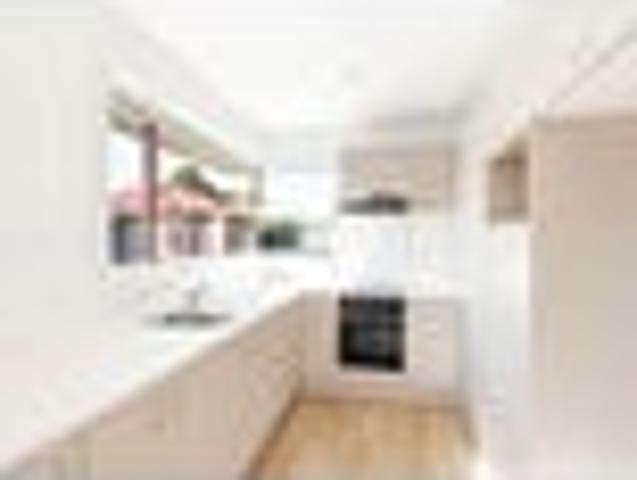 House for sale in Chaslands, Canterbury