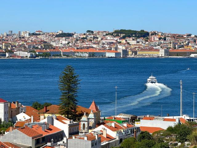 Apartamento alugar em Cacilhas, Almada