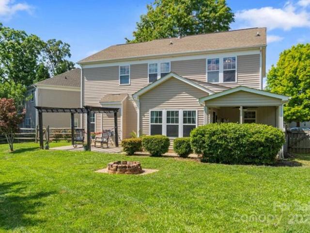 House for sale in Waxhaw