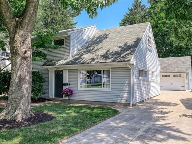 House for sale in Cuyahoga Falls