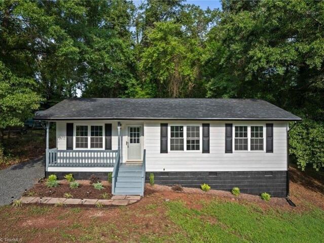 House for sale in Eden