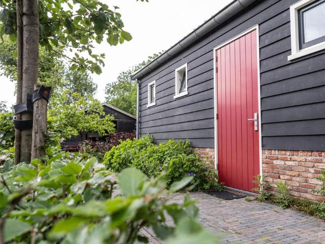 Appartement te huur in Broek In Waterland, Noord Holland