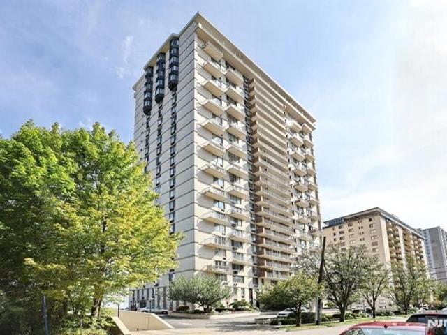 Condo for sale in Hackensack, New Jersey