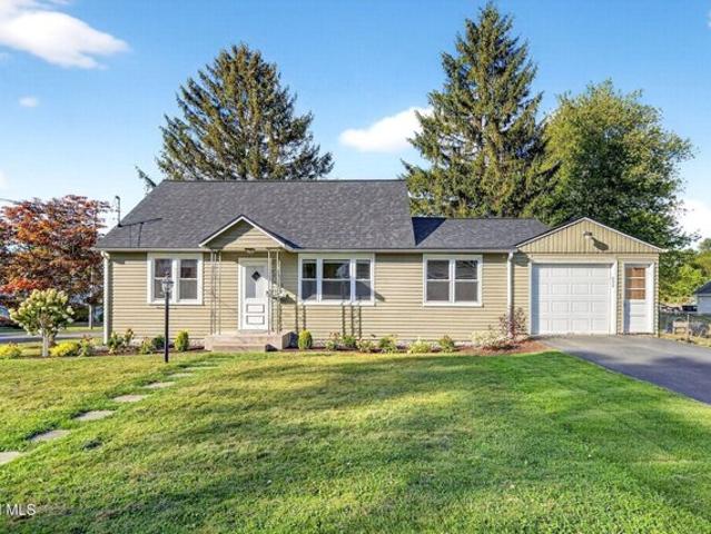 House for sale in Colonie, New York