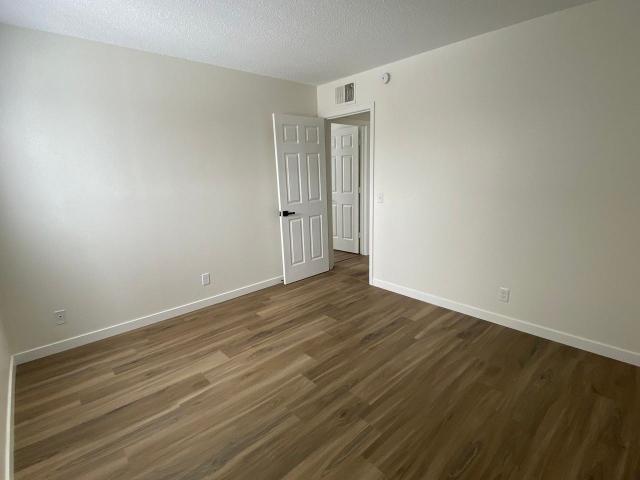 Apartment for rent in Hennepin, Minnesota
