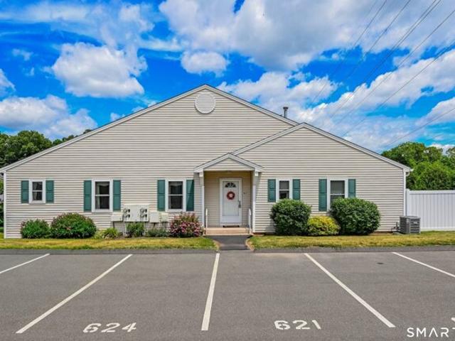 Condo for sale in Southington, Connecticut
