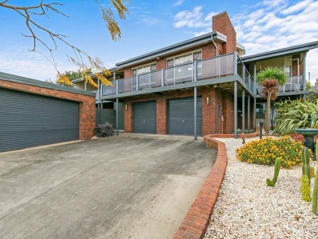 House for sale in Lakes Entrance, Victoria