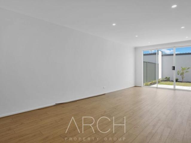 Townhouse for rent in Minta Estate, Melbourne