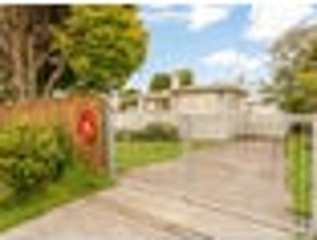 House for sale in Kelston, Whau