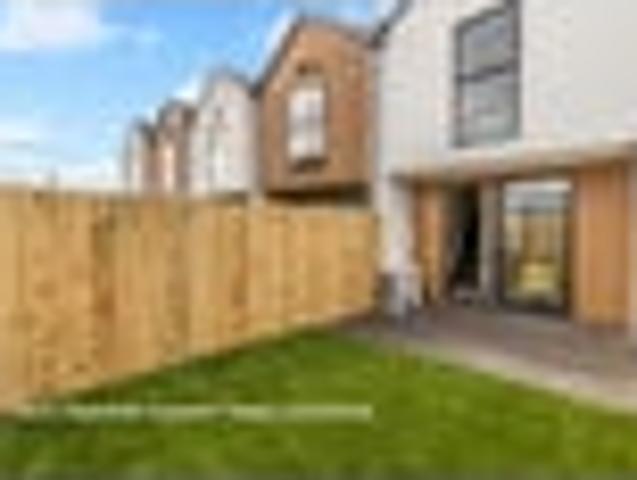 Townhouse for sale in Heathcote, Canterbury