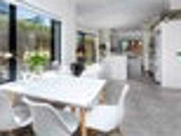 House for sale in Paremoremo