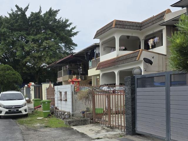 House for sale in Country Heights Damansara, Kuala Lumpur