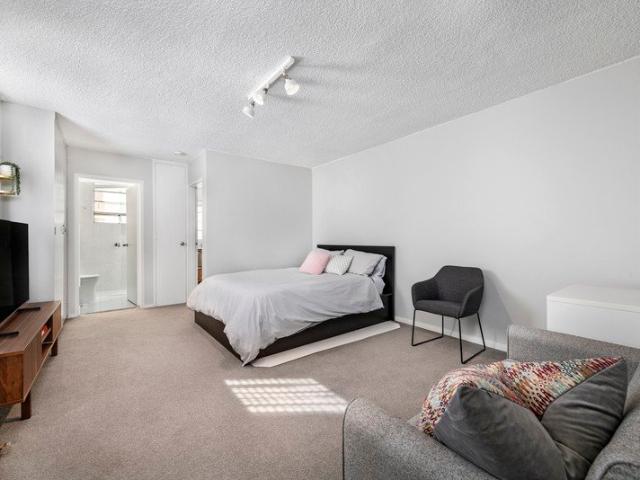 Granny Flat for sale in Sydney, New South Wales