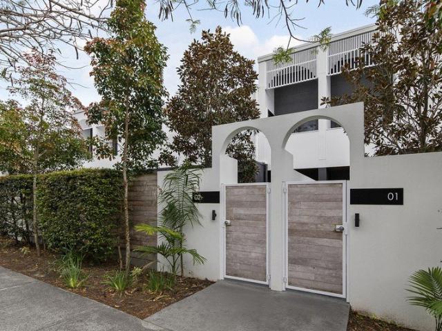Townhouse for sale in Kings Creek, Queensland