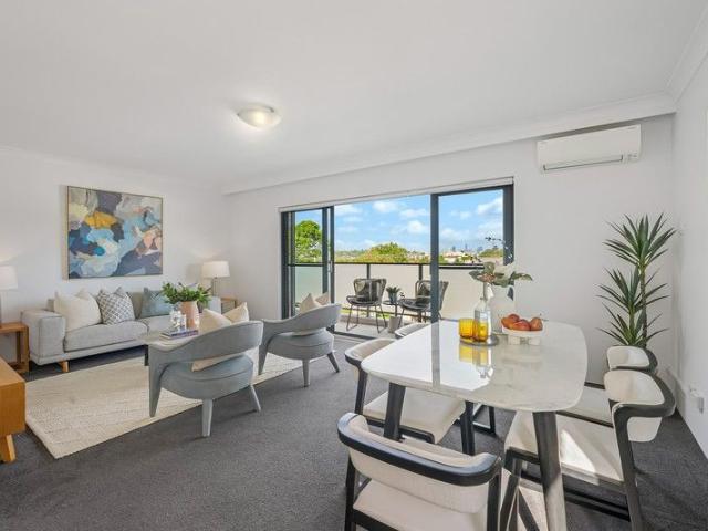 Apartment for sale in Rose Bay, Tasmania
