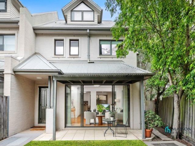Townhouse for sale in Sydney, New South Wales