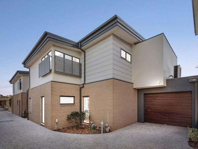 Townhouse for sale in Camerons Creek, Victoria