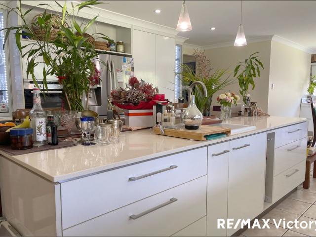 Cottage for sale in Bellmere, Queensland