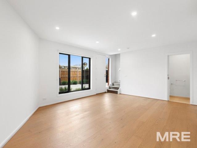 Townhouse for rent in Camerons Creek, Victoria