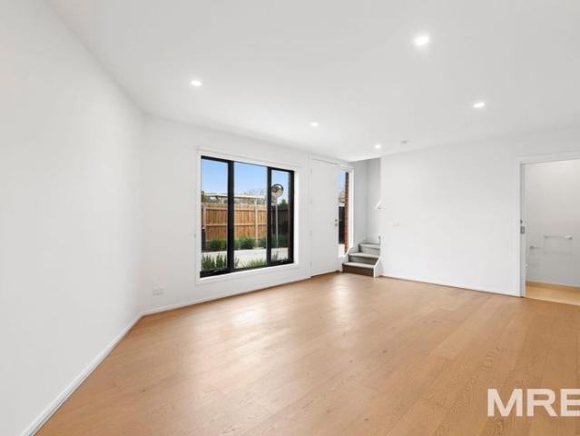 Townhouse for rent in Camerons Creek, Victoria