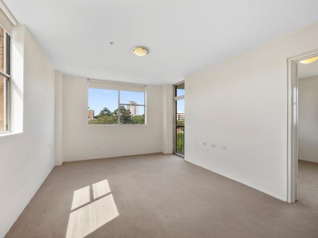 Apartment for rent in Lower North Shore, Sydney
